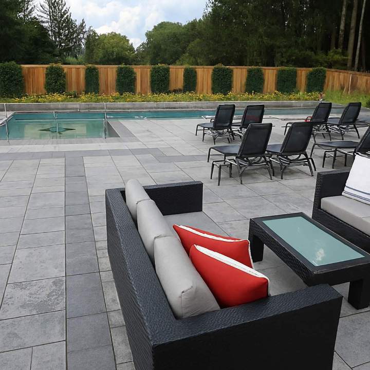 Luxury Pool Patio, Oshawa